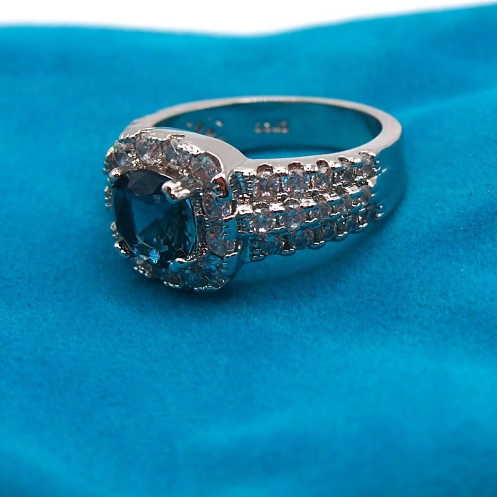 Stunning  2.5ctw Blue Sapphire / Diamond Halo Bridal Ring 925 Sterling Silver - Picture 9 of 16